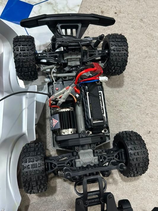 1:14 Hobby Grade RC Monster Truck 4x4 Off-Road Car – 50 km/hr High Speed with LED Lights & Hydraulic Suspension (Red)
