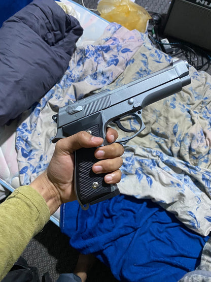 Metal Toy Gun Beretta with 0.5 kg weight made in Italy