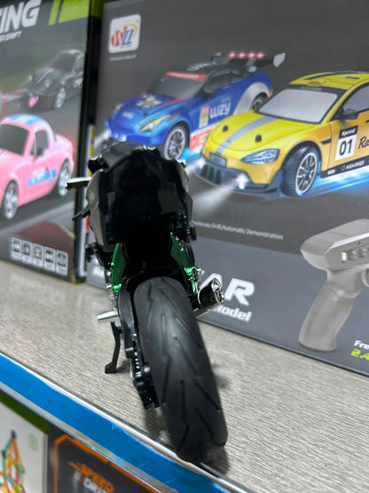 Kawasaki Ninja H2R Diecast Model Motorcycle – 1:24 Scale