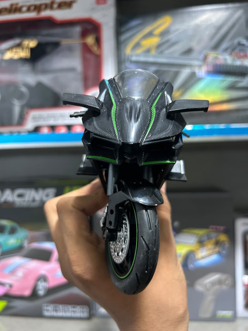 Kawasaki Ninja H2R Diecast Model Motorcycle – 1:24 Scale