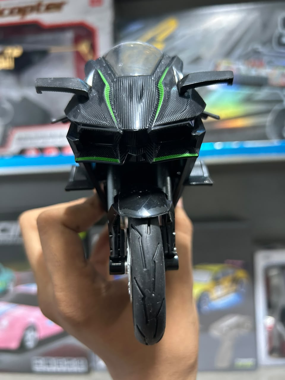 Kawasaki Ninja H2R Diecast Model Motorcycle – 1:24 Scale