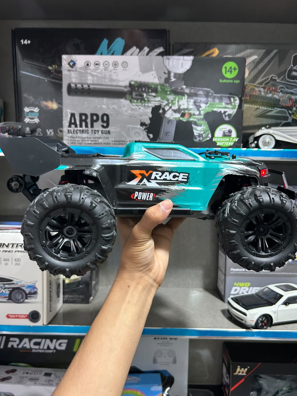 1:14 Hobby Grade RC Monster Truck 4x4 Off-Road Car – 50 km/hr High Speed with LED Lights & Hydraulic Suspension (Green)