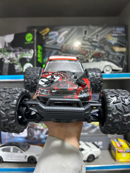 1:18 Scale Hobby Grade RC Monster Truck – 4x4 Off-Road Car with 40 km/hr High Speed and Hydraulic Suspension