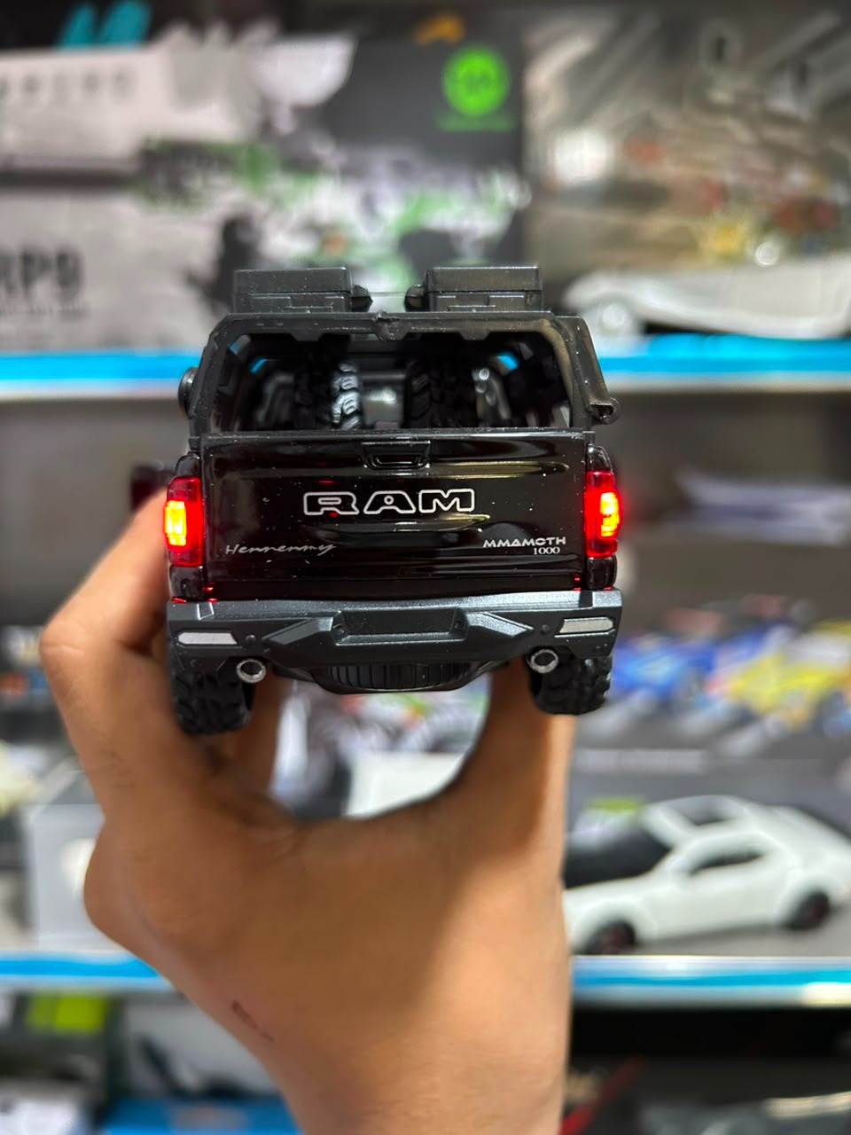 Pakistani Dala Diecast Toy – Alloy Metal Car with Opening Doors & Lights