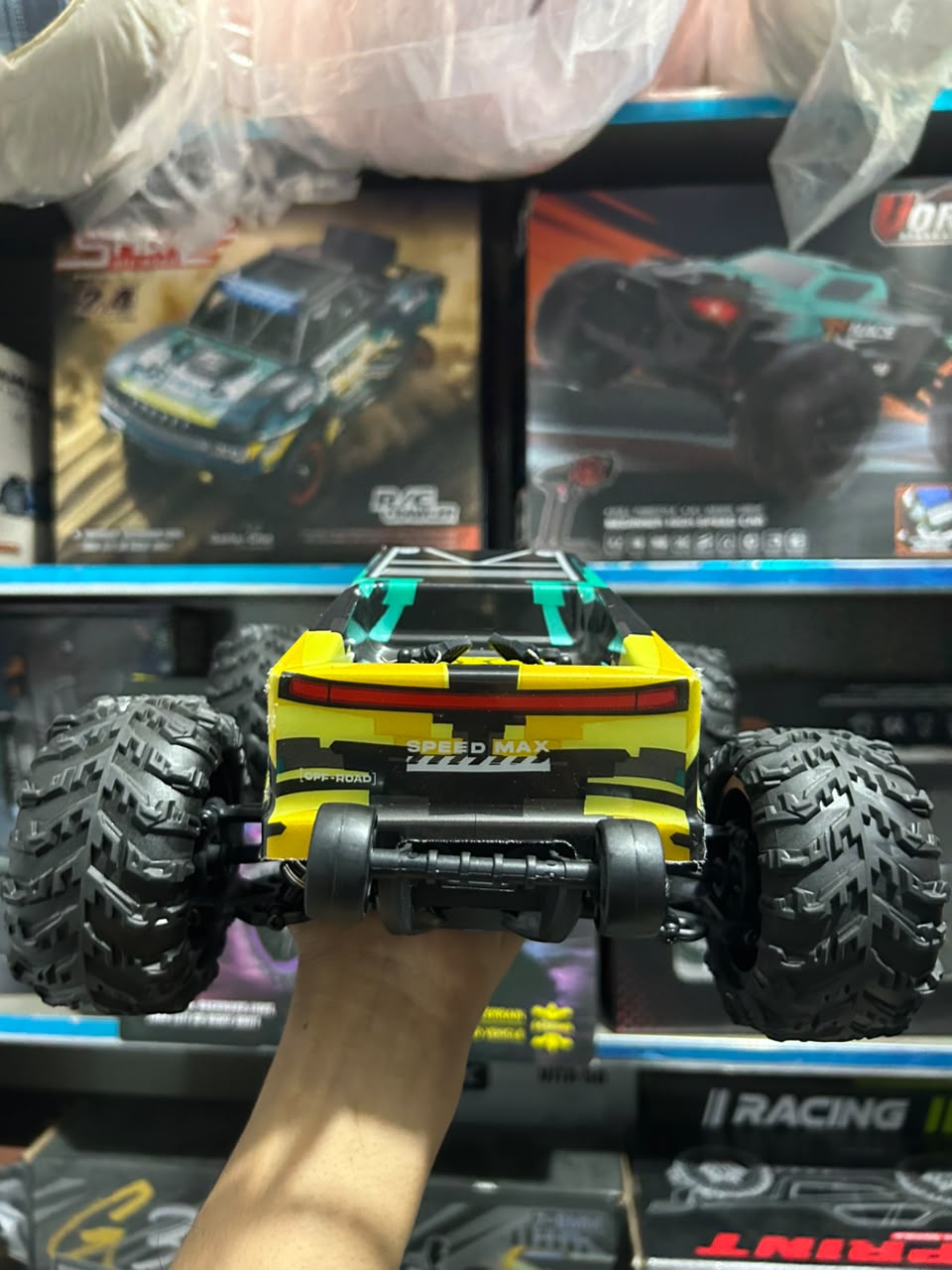 1:14 Hobby Grade RC Monster Truck 4x4 Off-Road Car – 50 km/hr High Speed with Alloy Chassis & Hydraulic Suspension Green