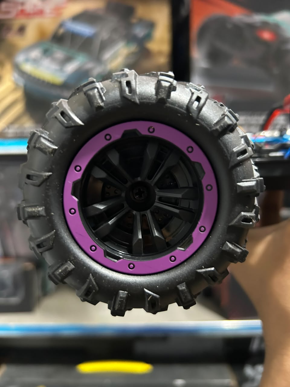 1:14 Hobby Grade RC Monster Truck 4x4 Off-Road Car – 50 km/hr High Speed with Alloy Chassis & Hydraulic Suspension Purple