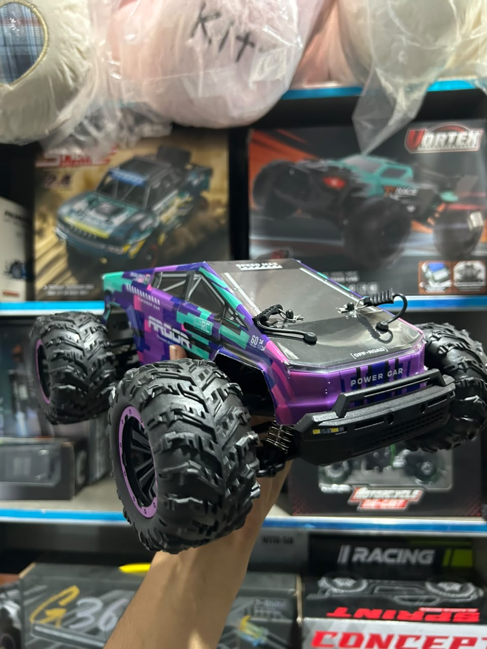 1:14 Hobby Grade RC Monster Truck 4x4 Off-Road Car – 50 km/hr High Speed with Alloy Chassis & Hydraulic Suspension Purple