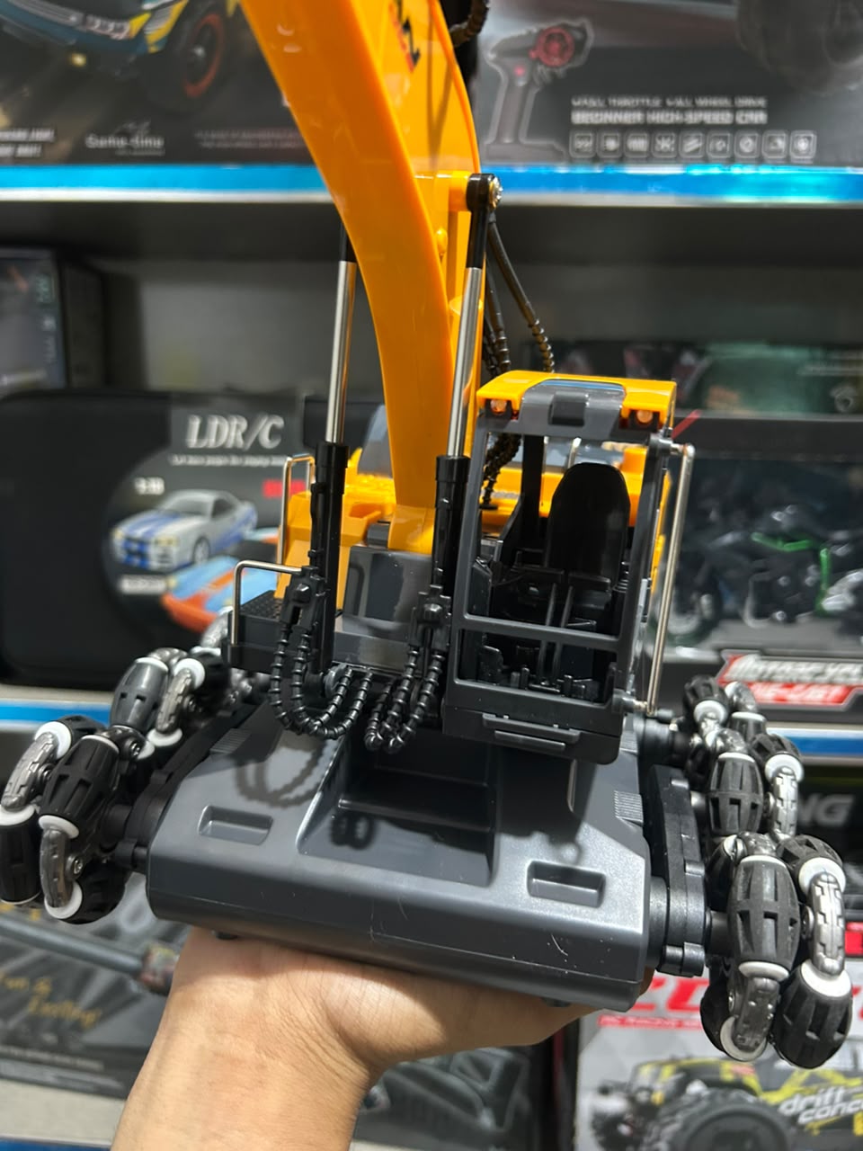 RC Excavator Truck Nylon Metal – 15 Channel Remote Control Construction Toy with Rechargeable Battery