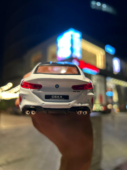 BMW M8 Diecast Model Car – 1:24 Scale Pull Back SUV with Working Headlights & Sound